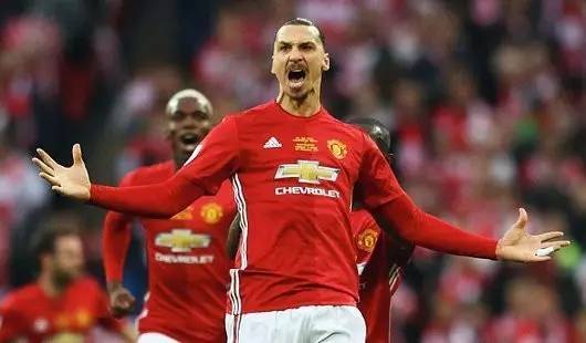 的射门为球 的射门为球